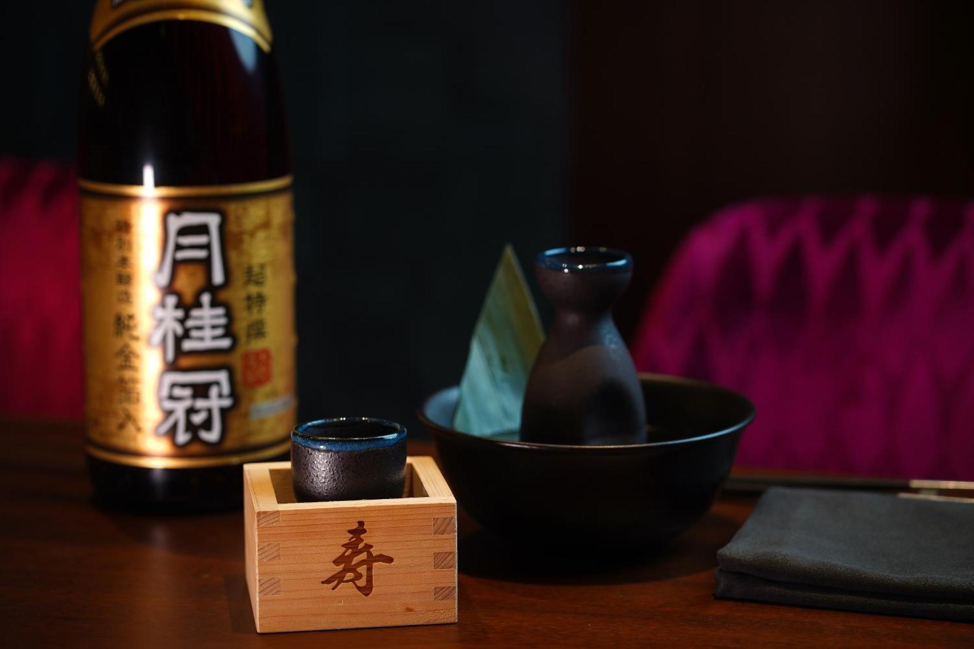 Waldorf Astoria Ras Al Khaimah Екстериор снимка A bottle of Japanese sake